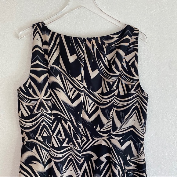 LK BENNETT patterned fit and flare dress - Picture 4 of 13